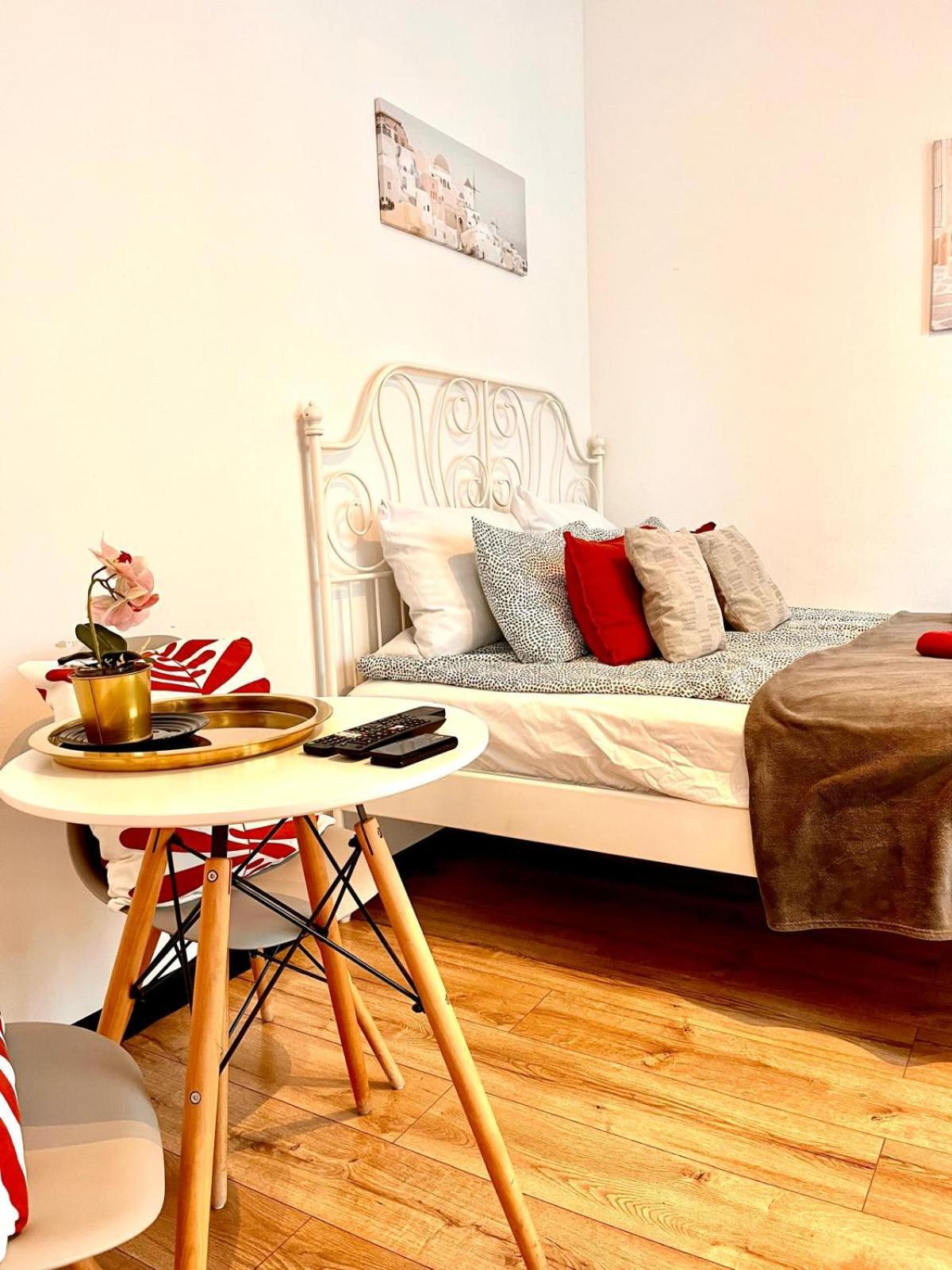 Best 1 Room Condo In Warszawa Center Eksteriør billede